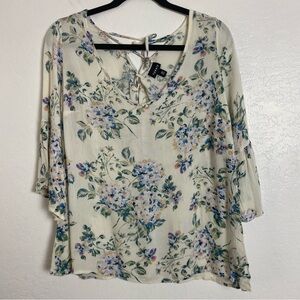 Torrid Cream Floral Bell Sleeve Blouse 00 M